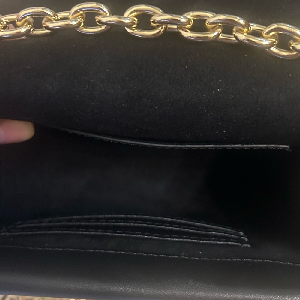 Micheal Kors Greenwich Crossbody-Black Leather & Gold Chain -MRSP $298 - Picture 9 of 11